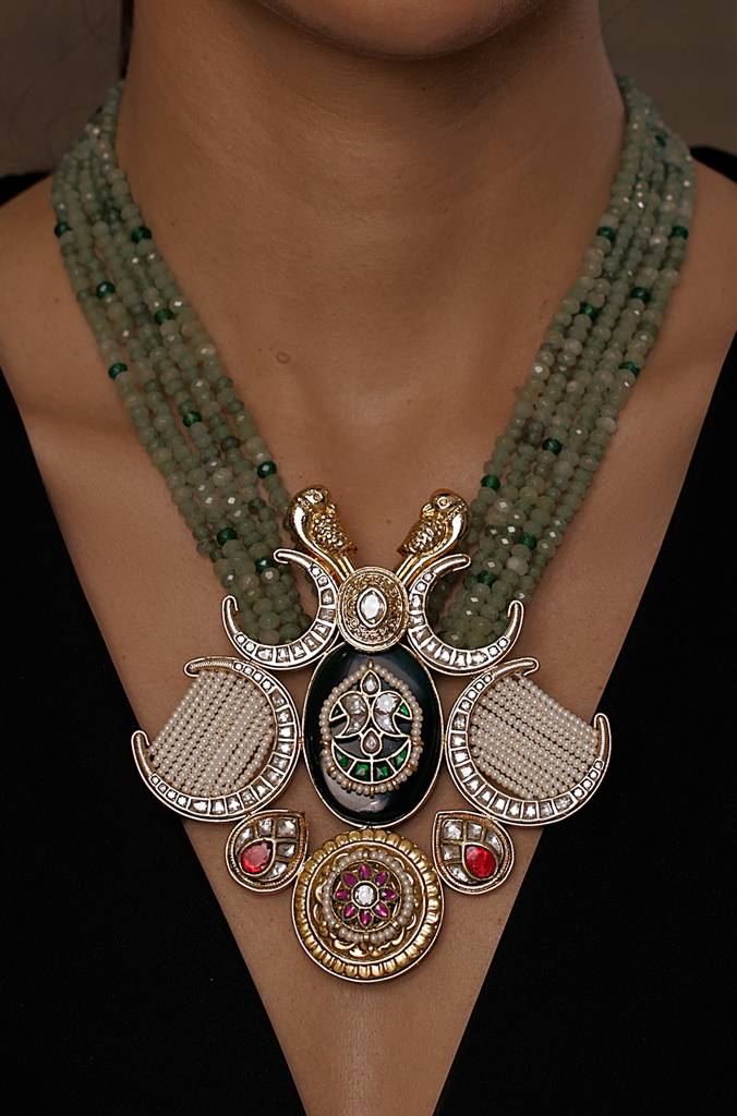 Spotlight Statement Necklace : JBRSSNK321