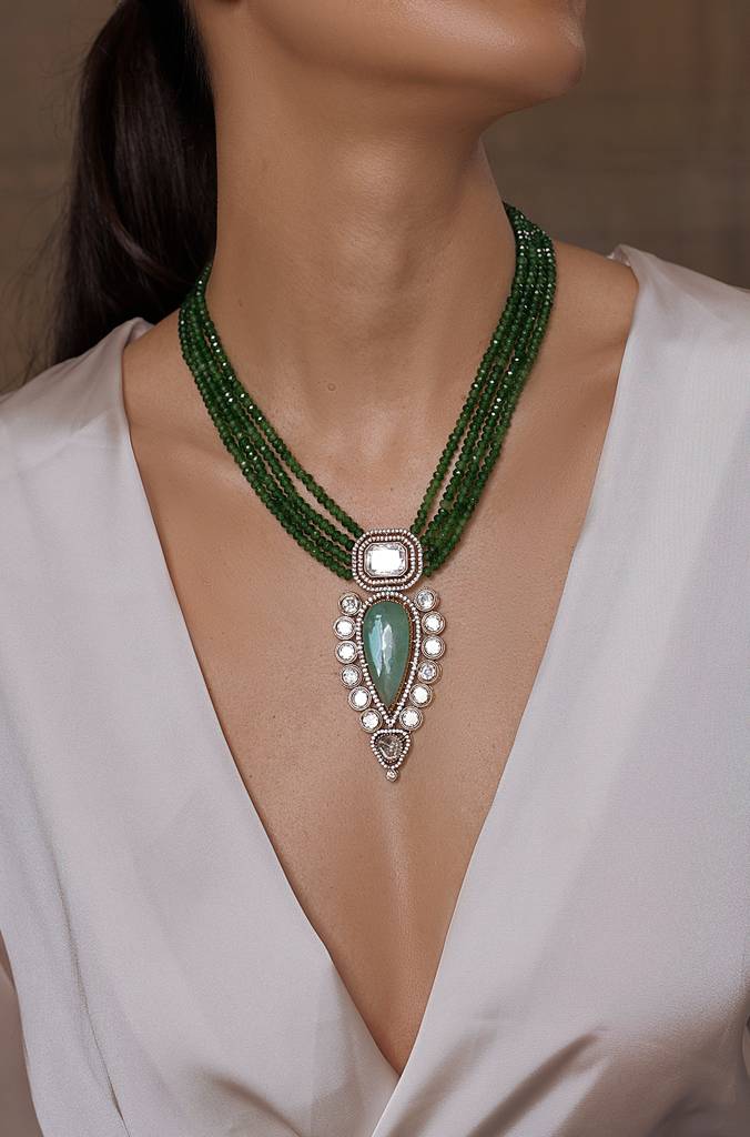 Green Indo-Western Necklace : JBRSSNK335