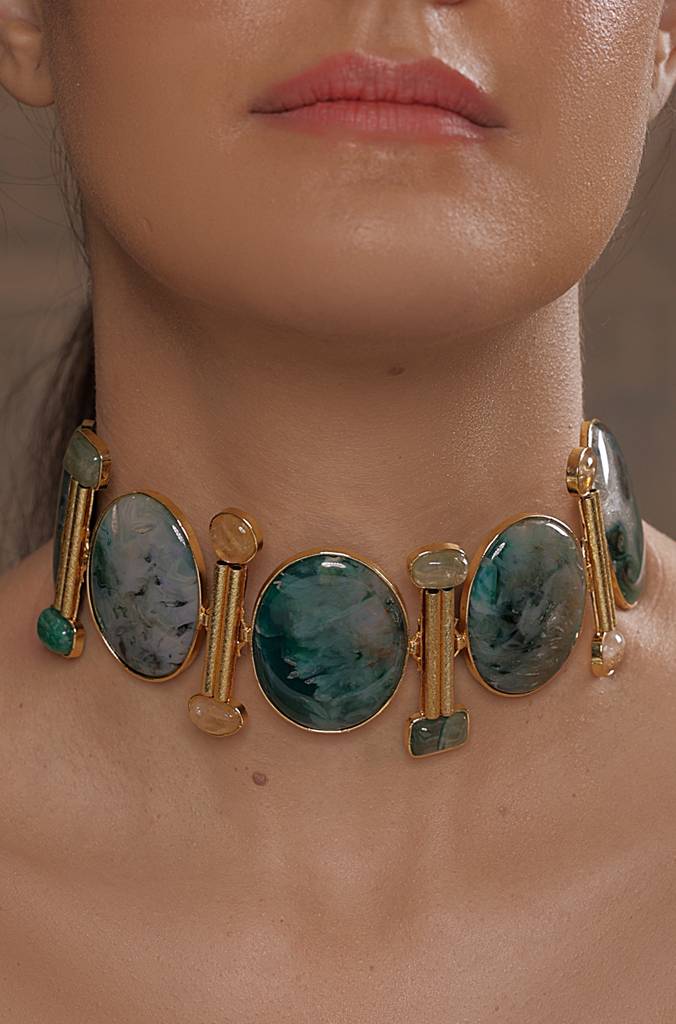 Gradient Green Stone Choker : JBRSSNK343