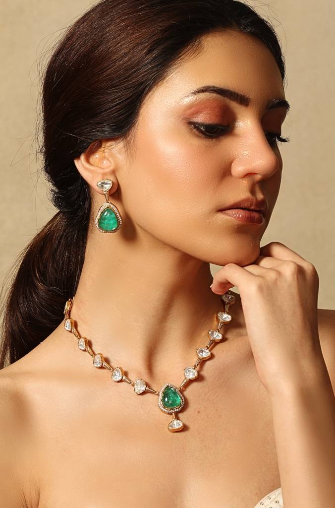 Emerald Thread Necklace Set : JBRSSNK408