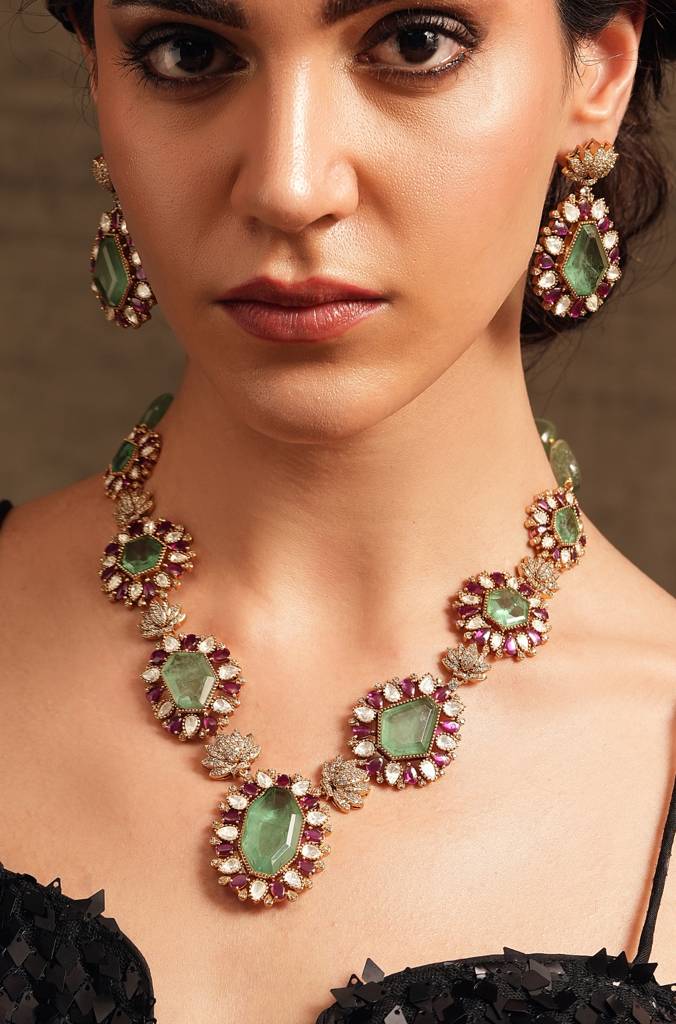 Victorian Radiance Stone Necklace Set : JBRTJSNKS143