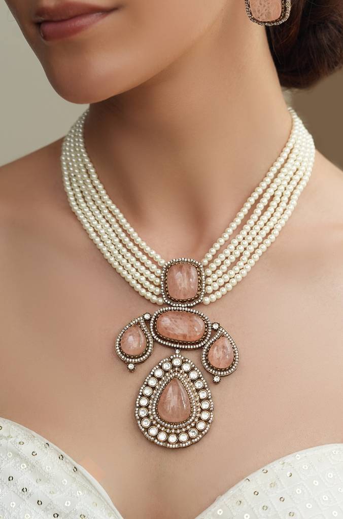 Ivory Bloom Necklace Set : JBRTJSNKS47