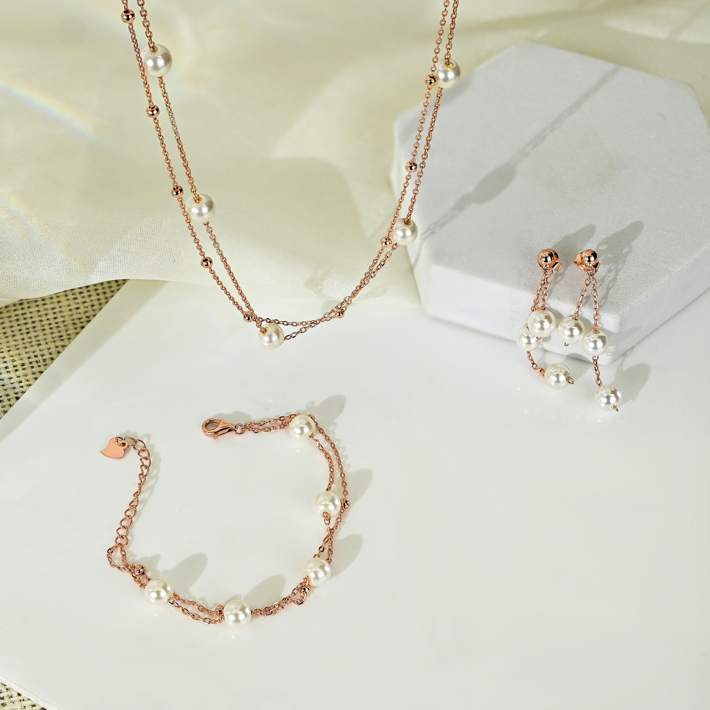 Layered Pearl Jewellery Set Layered Pearl Jewellery Set · Eternz