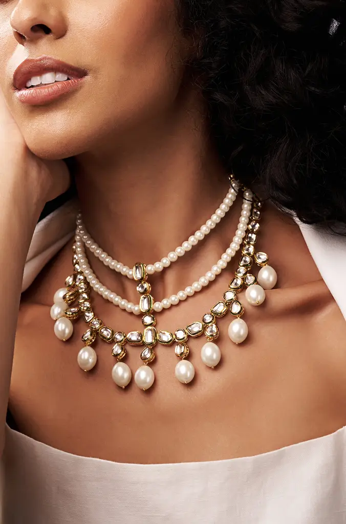 Classic Pearl Necklace With Polki