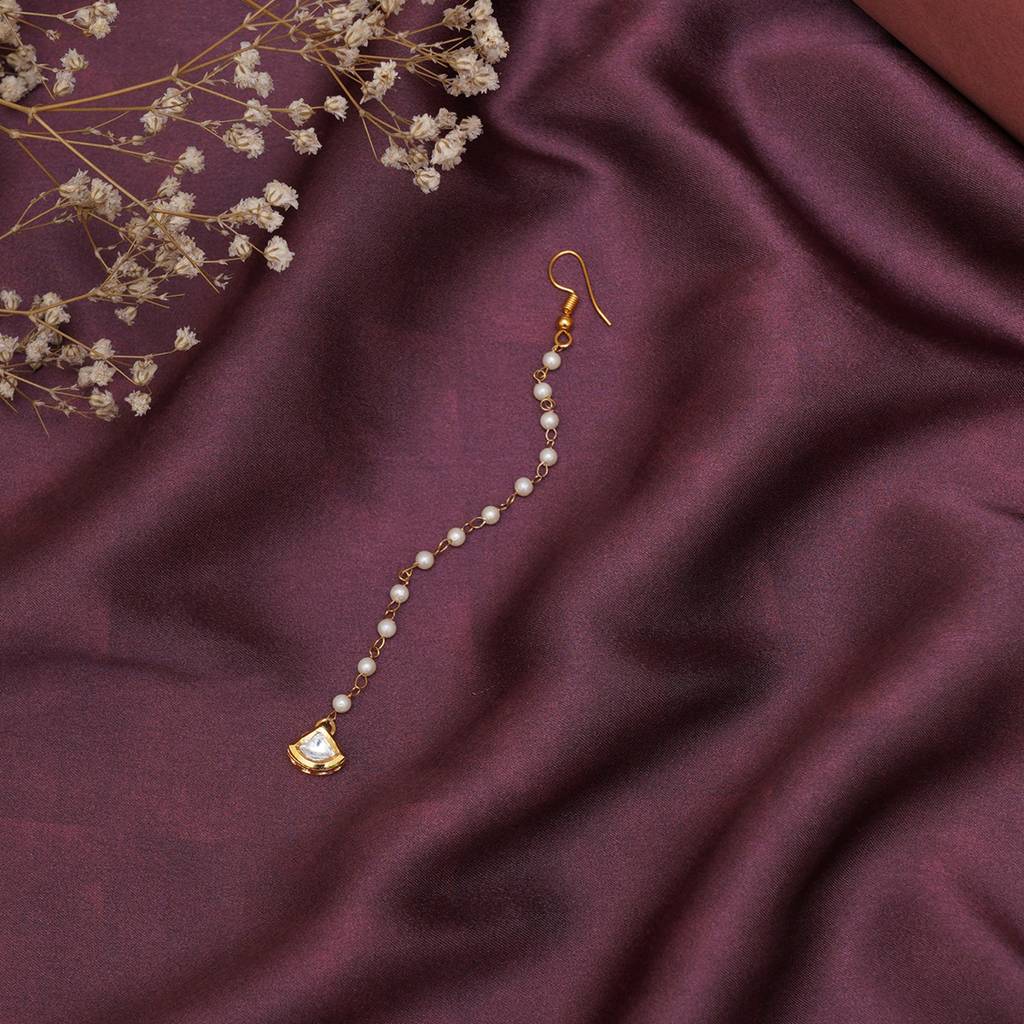 Kundan Maang Tikka With Pearl Chain : RRKDEC22-48
