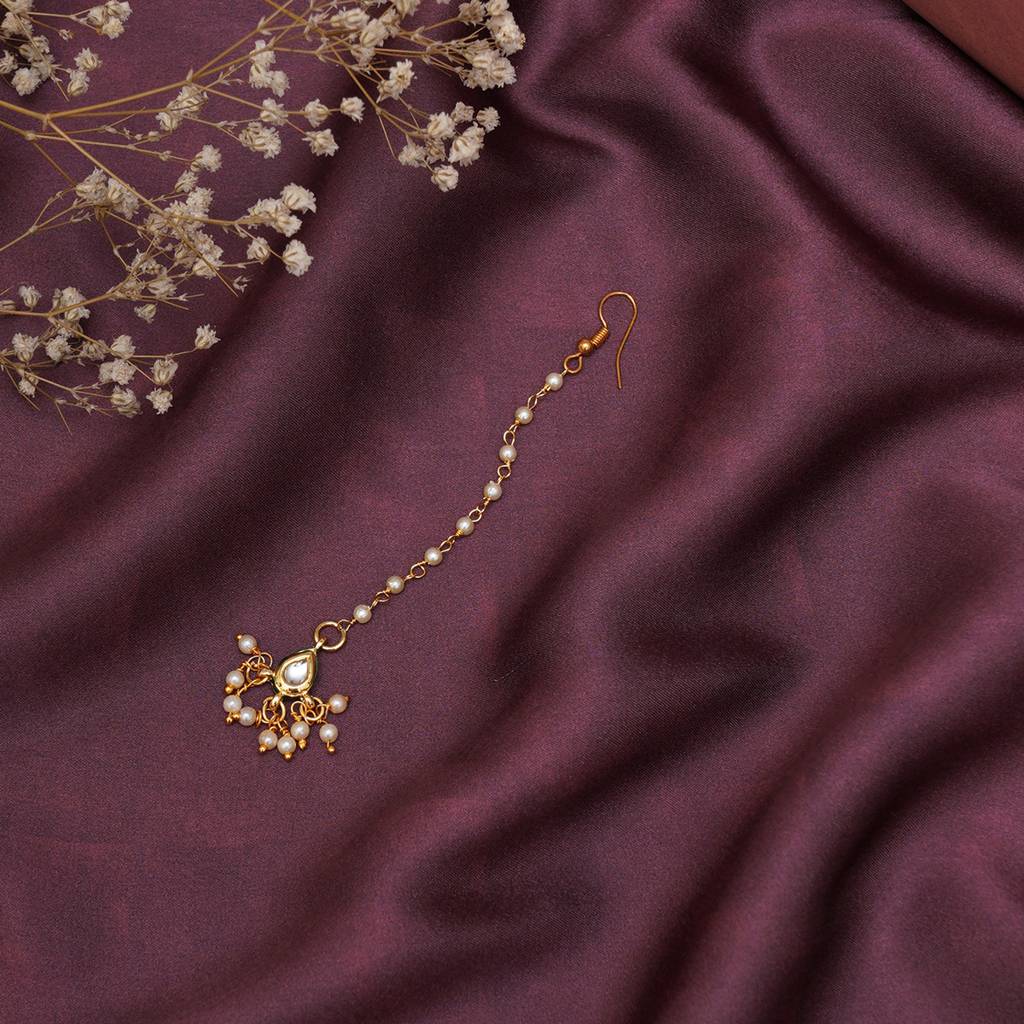 Kundan Maang Tikka With Pearl Hangings : RRKDEC22-45