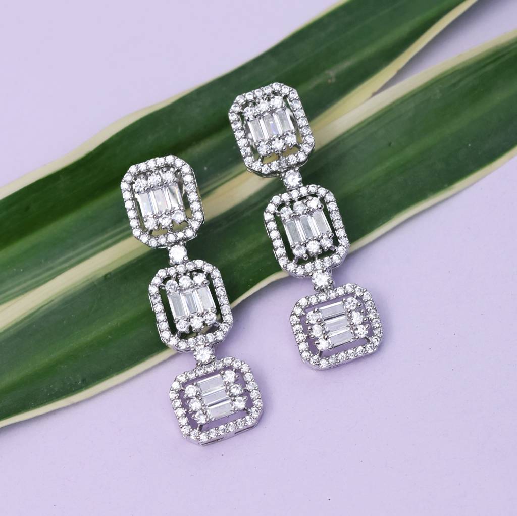 Samidha Zirconia Earrings : KER525