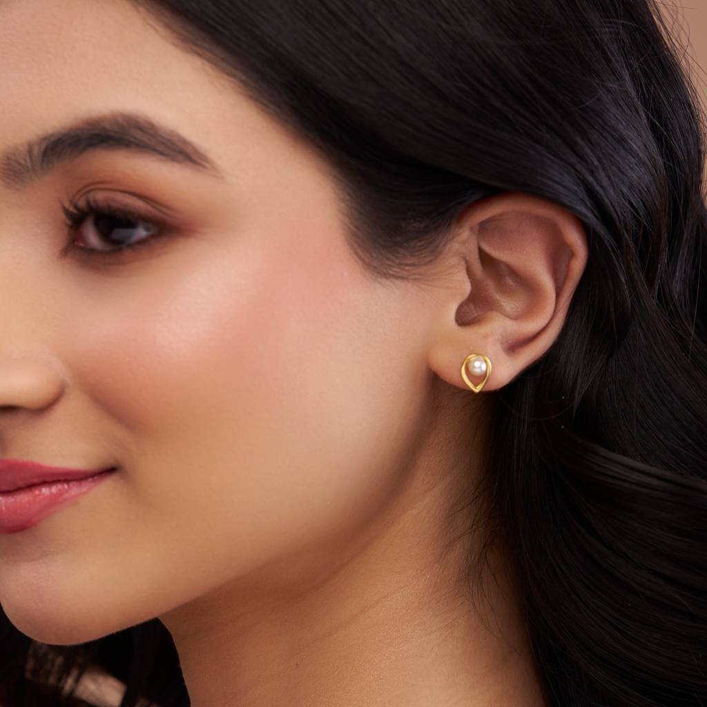 Pear-Shaped Mother Of Pearl Stud : KES0002-Silver
