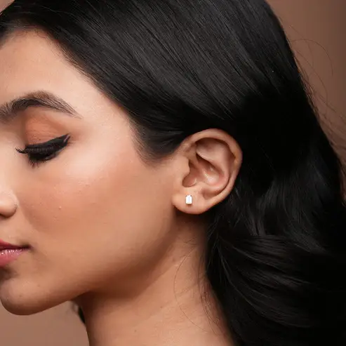 Emerald-Cut Sparkle Stud : KES0004-Silver