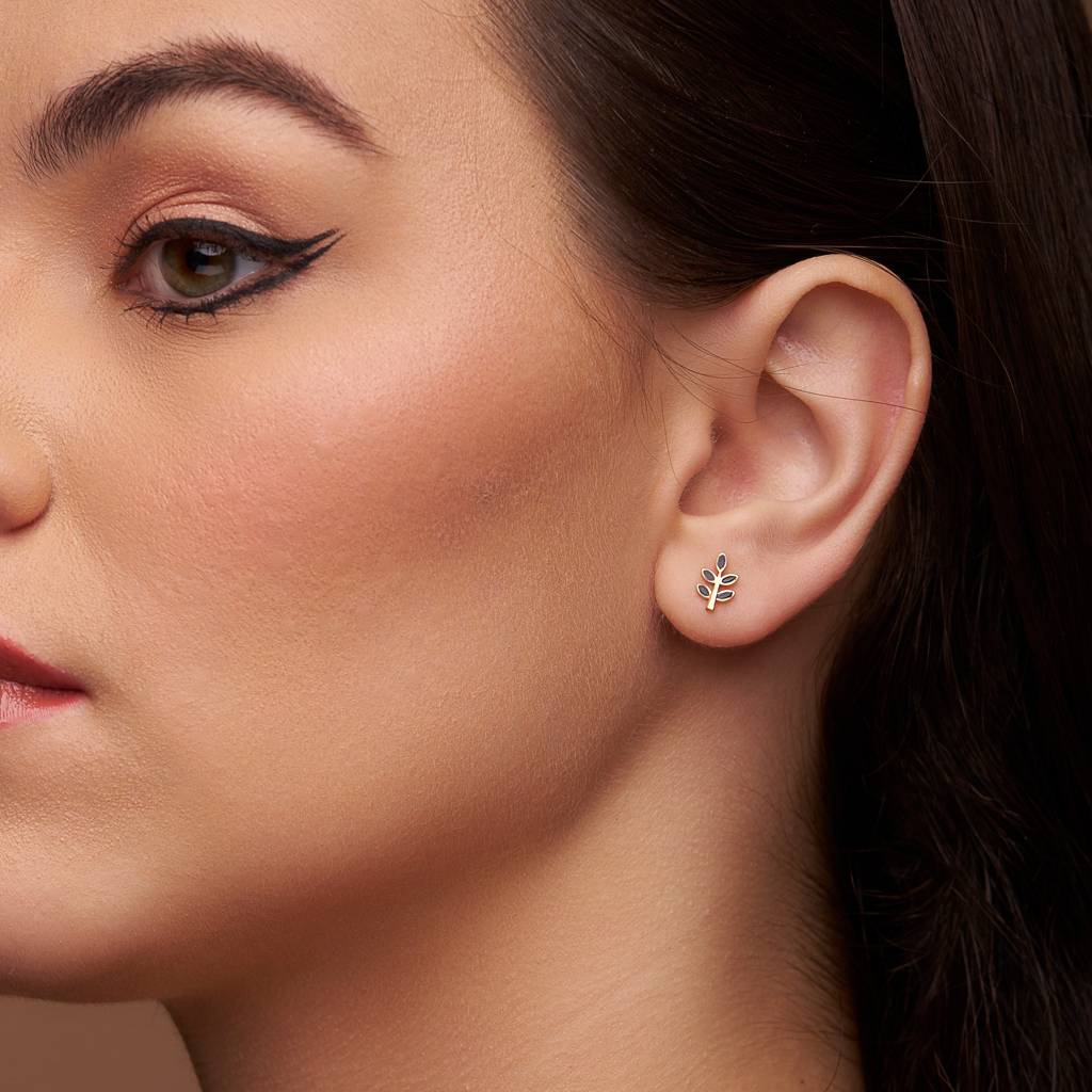 Leaf Style Enamel Stud : KES0010-Silver