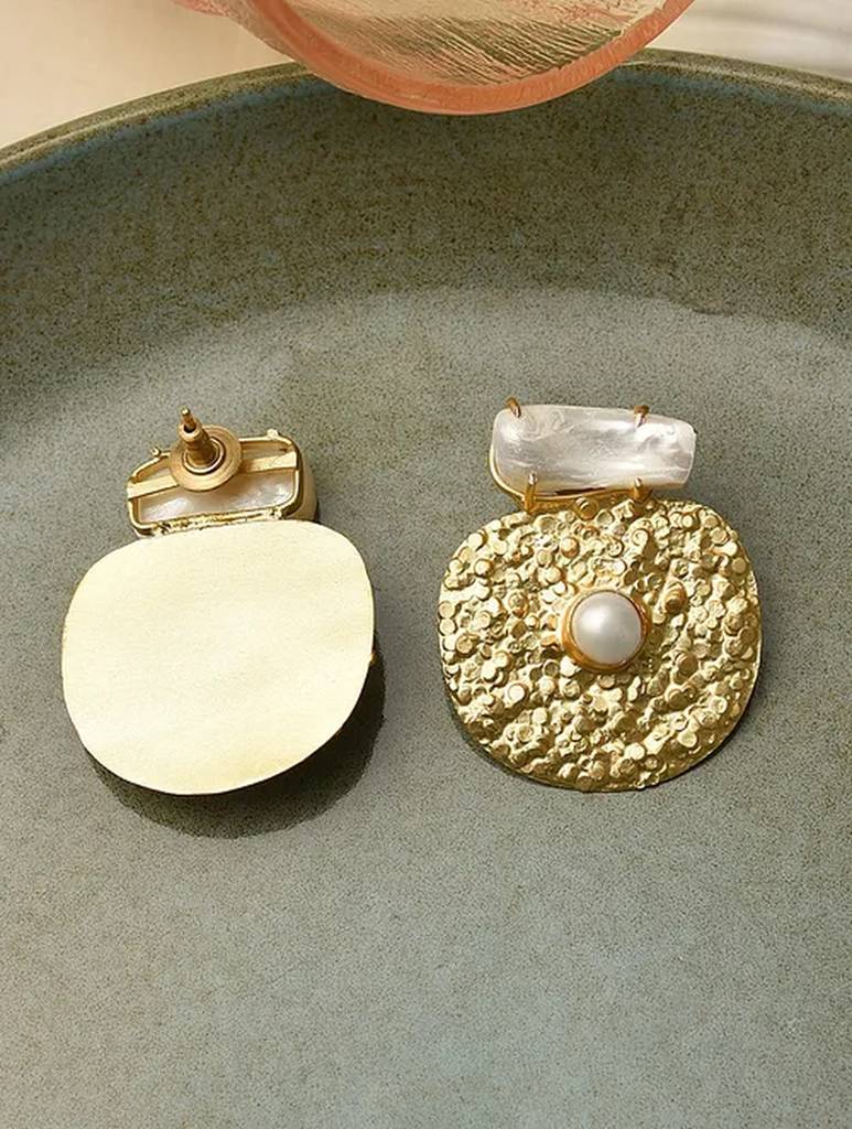 Baroque Fresh Water Pearl Earrings -Kj-Km056 : KJ-KM056