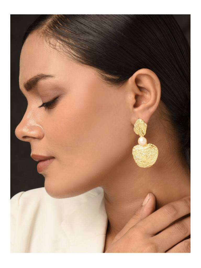 Baroque Fresh Water Pearl Gold Plated Earrings In Brass-Kj-Pg-008 : KJ-PG-008