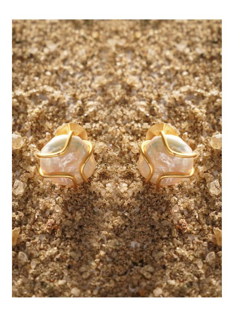 Baroque Fresh Water Pearl Gold Plated Earrings In Brass-Kj-Pg-010 : KJ-PG-010