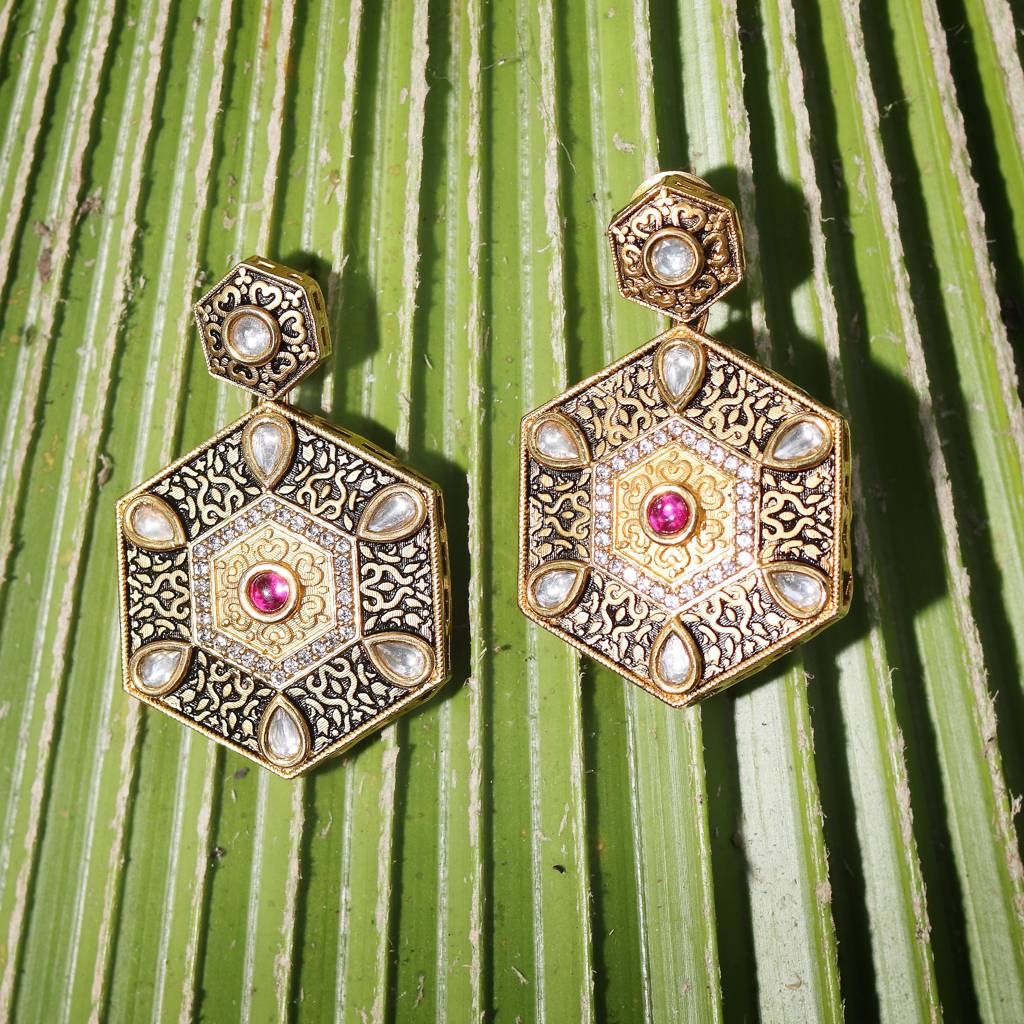 Black And Gold Meenakari Kundan Danglers : KM-ER-08-BLACK