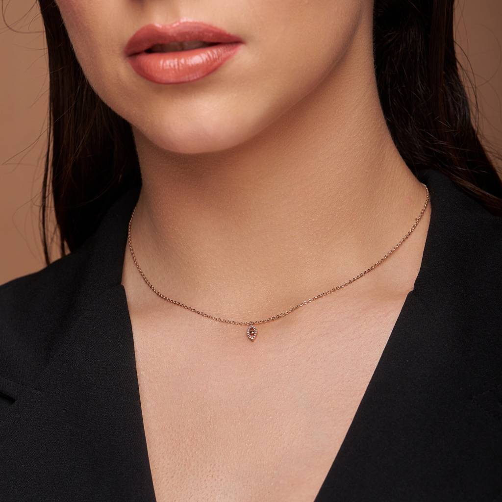 Glamorous Diamond Eye Pendant : KNC0042
