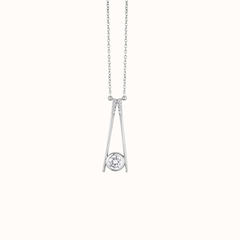 Silver Necklace With Brilliant Center Stone : KNC0062
