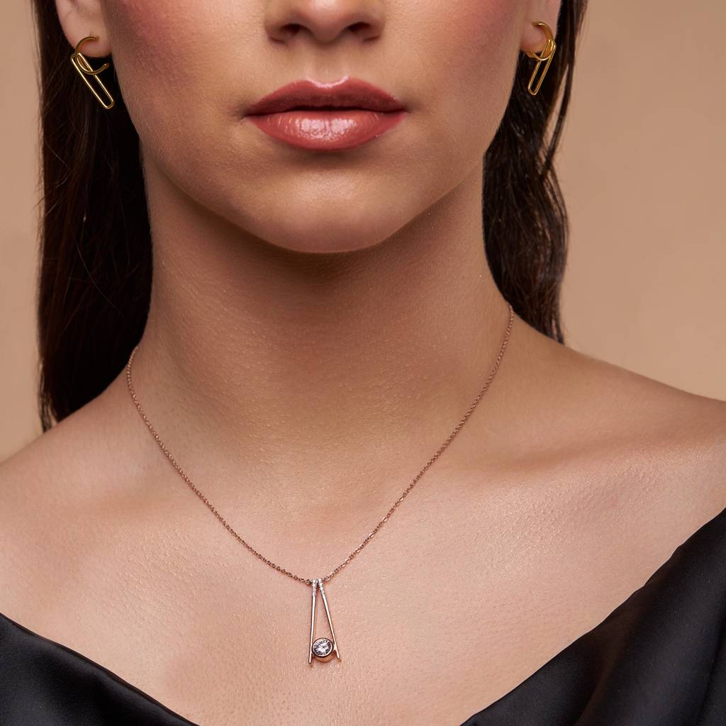 Silver Necklace With Brilliant Center Stone : KNC0062