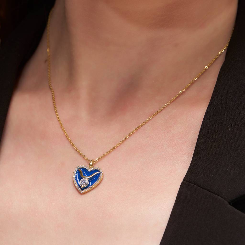 Stylish Enamel Heart Pendant : KNP0006