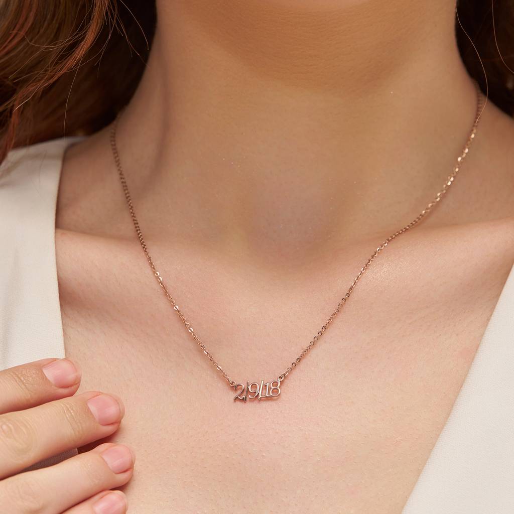 Special Date Silver Necklace : KNPR0083