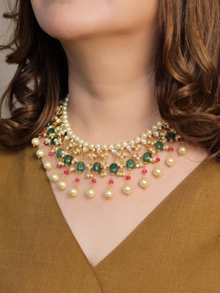 Raveesha Pastel Pearls Necklace Set : KNS291