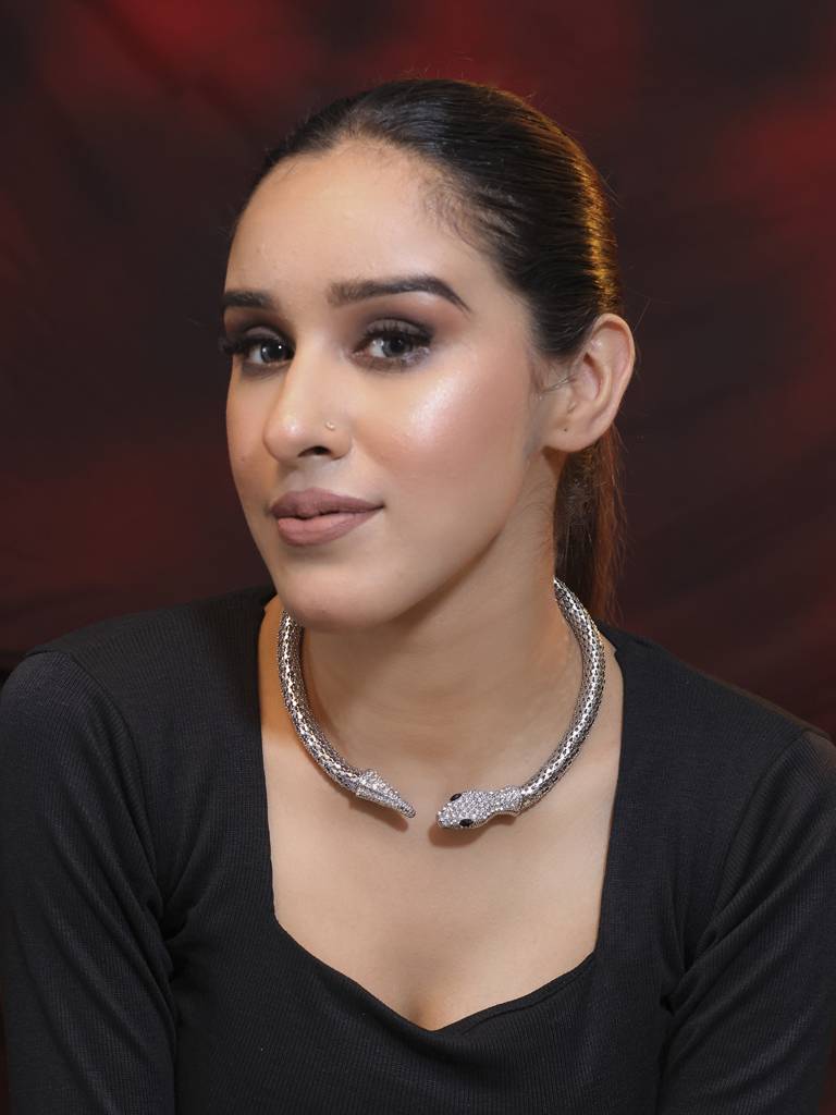 Serpent Modern Necklace : KNS302