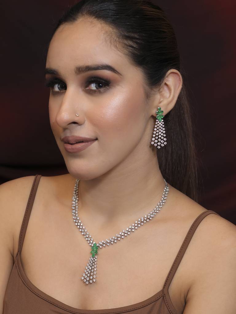 Green Stone Droplet Necklace Set : KNS310