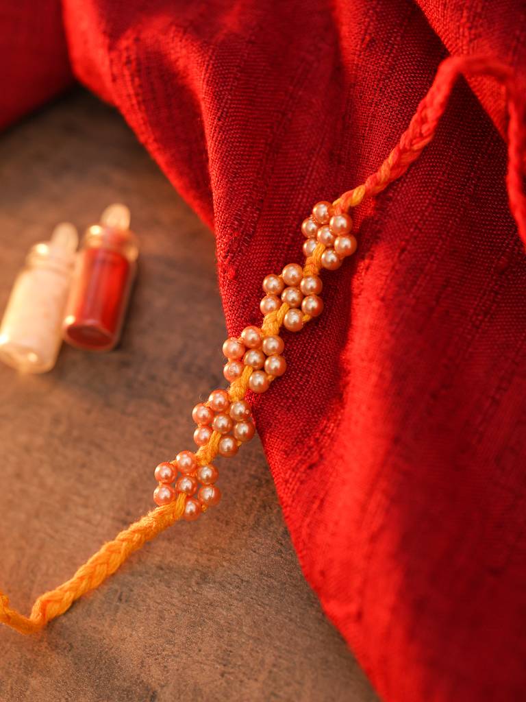 Eternz Certified Jewellery - Kraft Smiths Chitra Flower Mauli Rakhi
