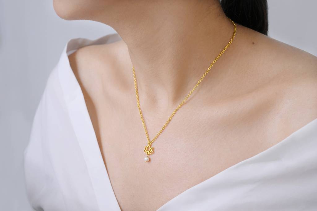 22kt Gold Plated Lotus Charm Pearl Necklace
