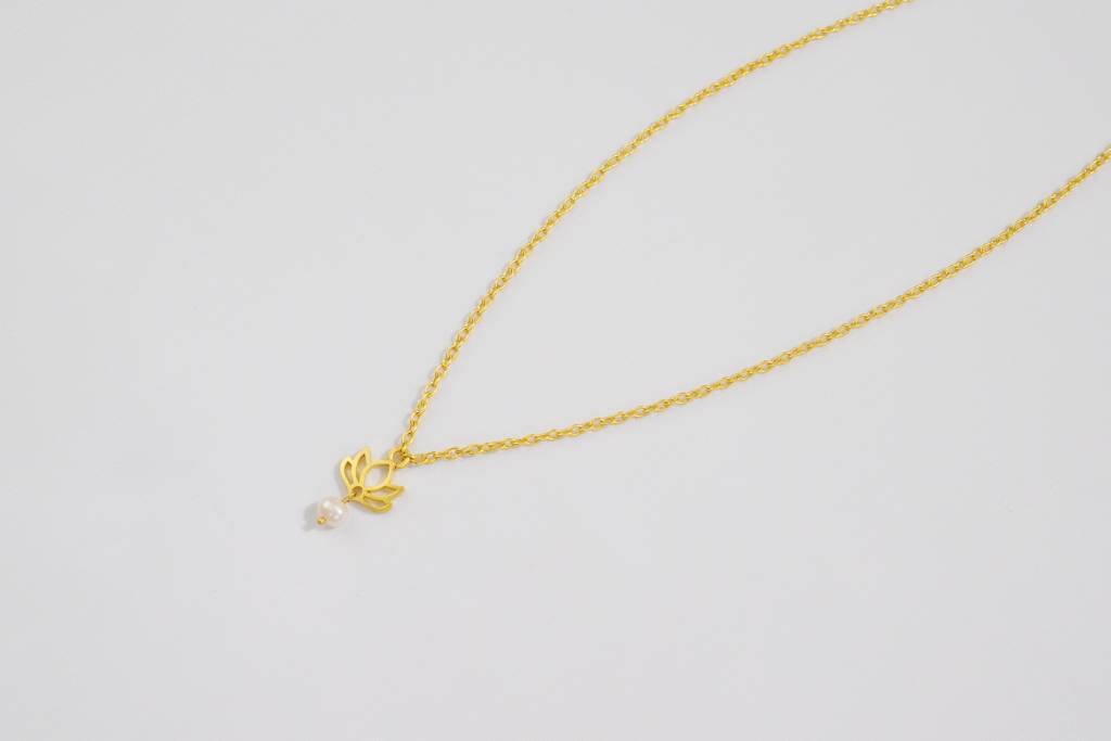 22kt Gold Plated Lotus Charm Pearl Necklace