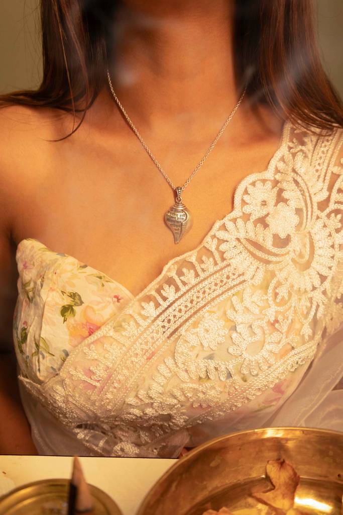 Krishna Vasudevaya Shri Krishna Shankha Necklace : SN4325