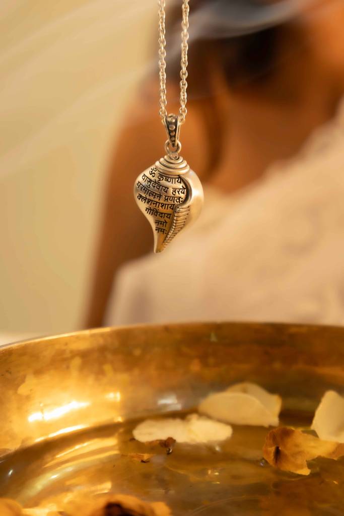 Krishna Vasudevaya Shri Krishna Shankha Necklace : SN4325
