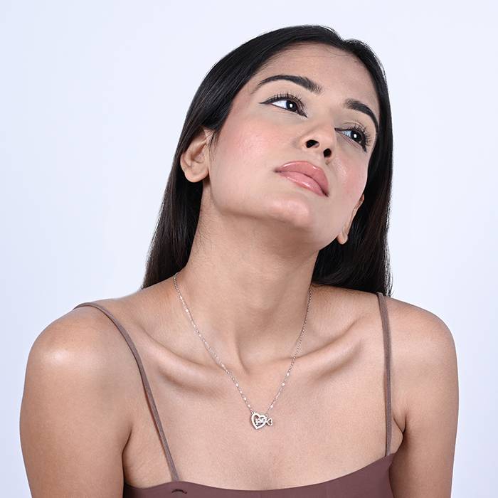 Love Key Cz Studded Chain Locket : LCL137