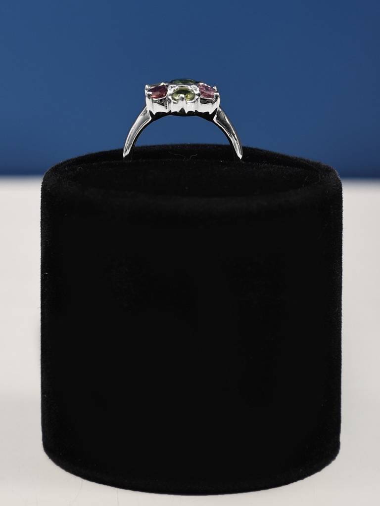 Floral Design Sterling Silver Ring With Multiple Stone : LDA534-7