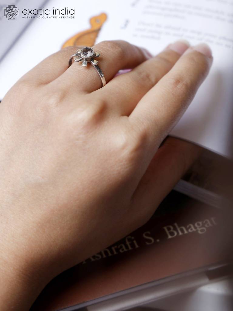 Floral Design Sterling Silver Ring With Gemstone : LDA844-85-Quartz