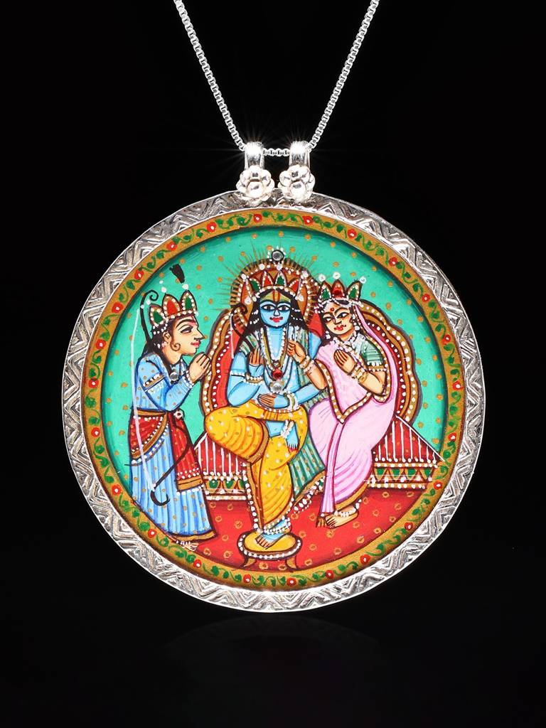 Round Shape Hand-Painted Ram Sita Pendant 925 Sterling Silver : LDD494