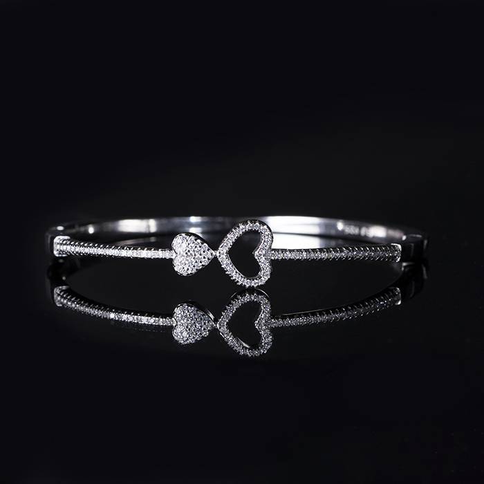 Cz Adornded Heart Link Kada : LK5