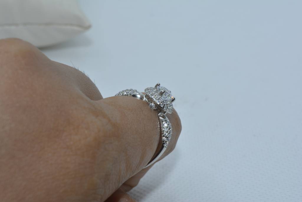 Luxe Majesty Ring : LVD145