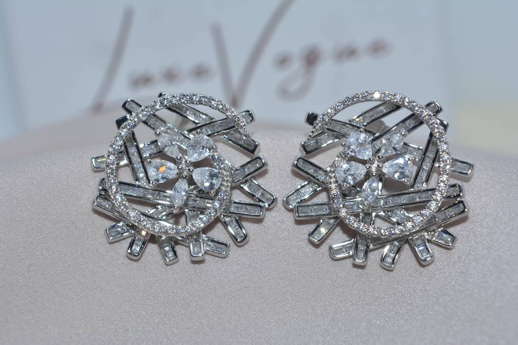 Moonlight Glamour Earring : LVD281