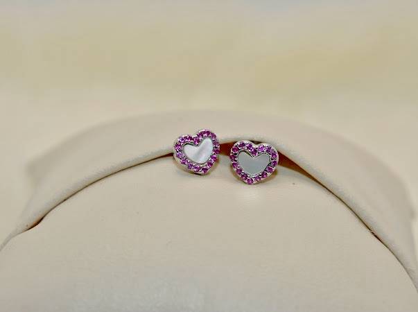 Pink Heart Shaped Studs : lvd362