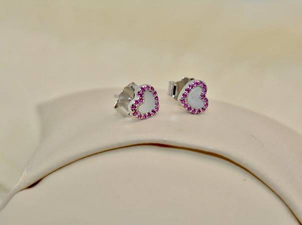 Pink Heart Shaped Studs : lvd362