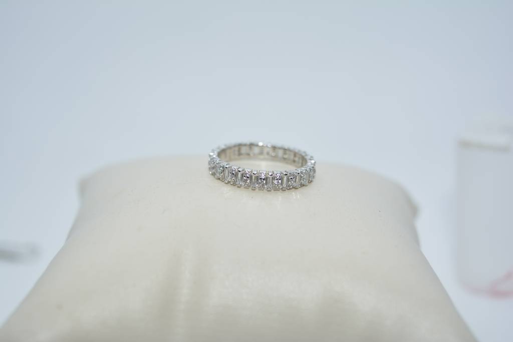 Timeless Elegance Ring : LVD467