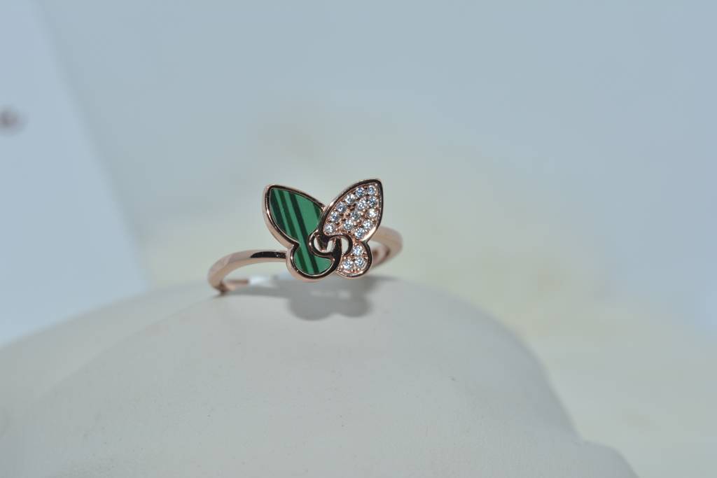 Enchanted Emerald Butterfly Ring : LVD474