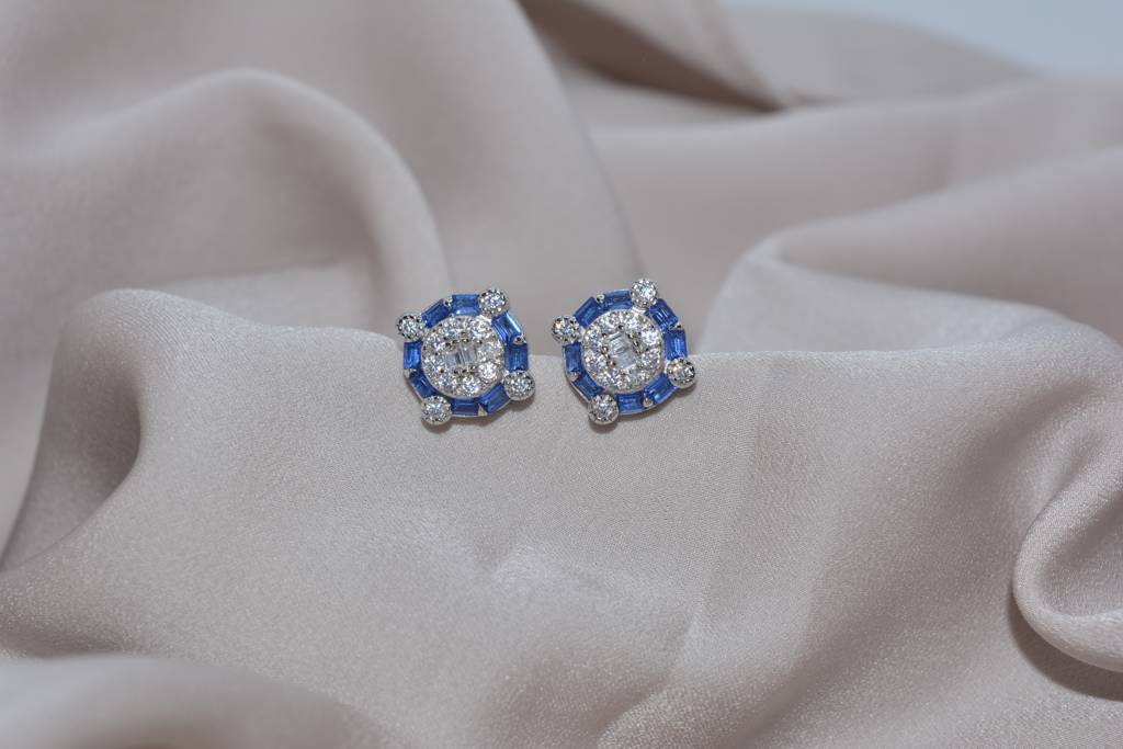 Azure Sparkle Studs : lvd62