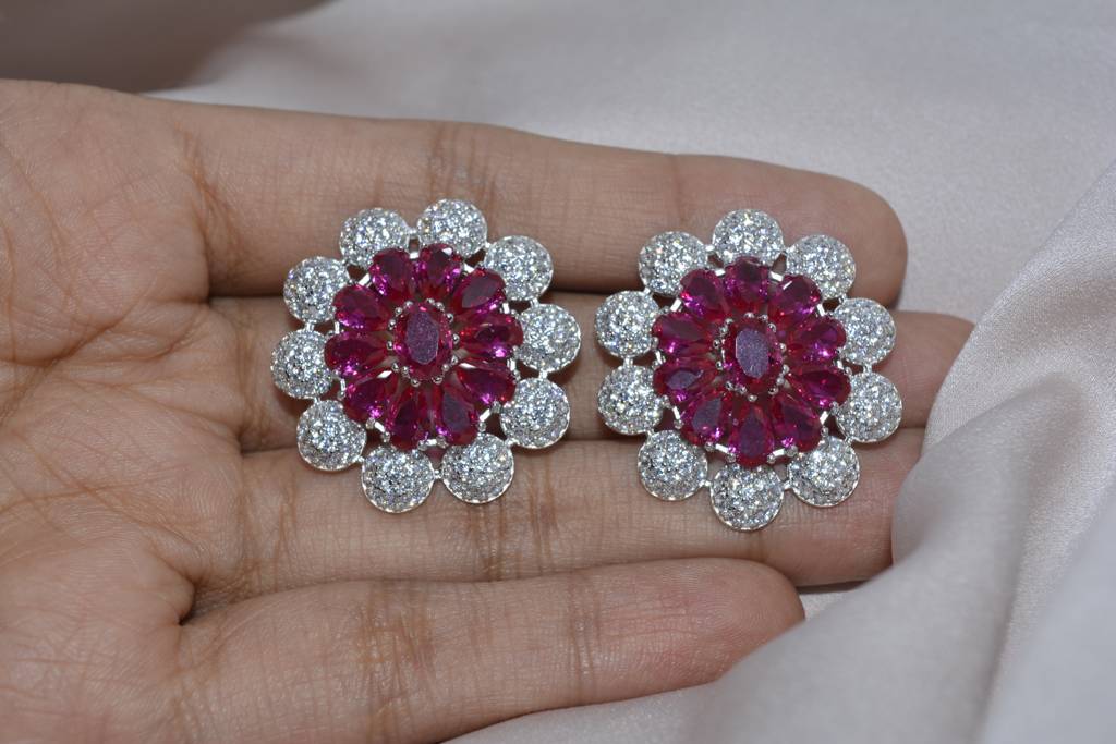 Snow Blossom Earrings : lvd70