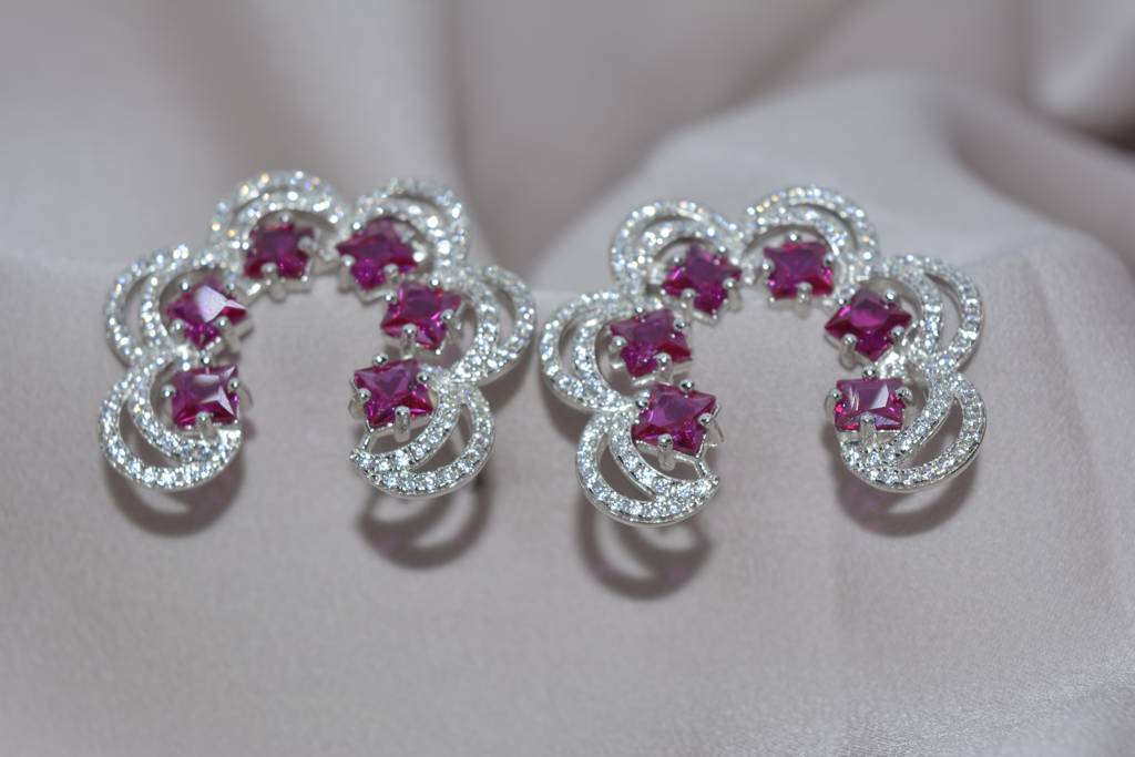 Rosy Radiance Hoop Earrings : lvd78