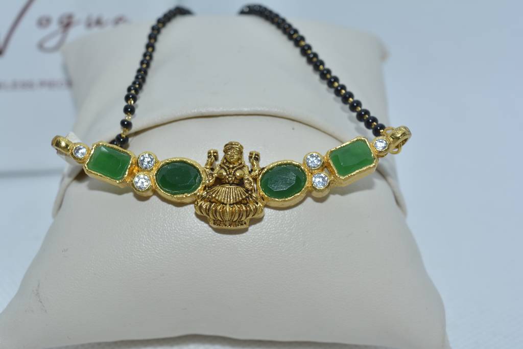 Gold Laxmi Pendant : lvet25