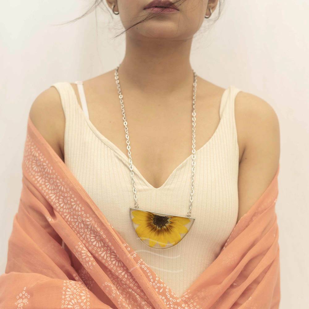 Little Miss Sunshine Neckpiece : LA-FF-LSN-S1