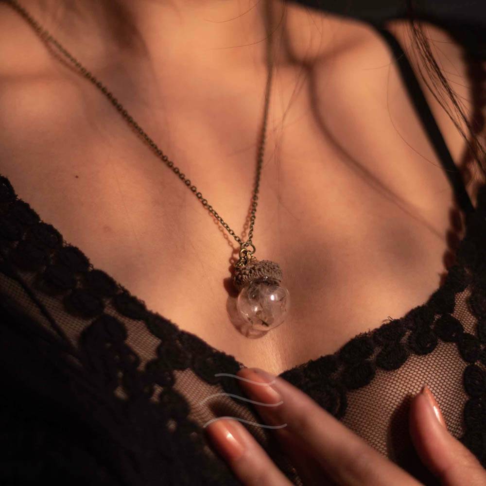 Locket Of Love And Luck : LA-DA-LL-UN-BR-1