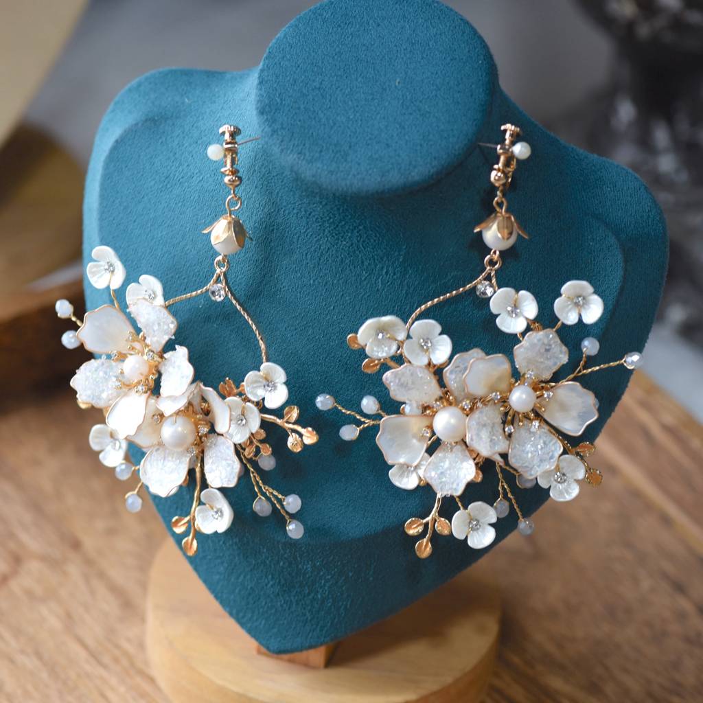 Lorelle Earrings : LorelleEarrings