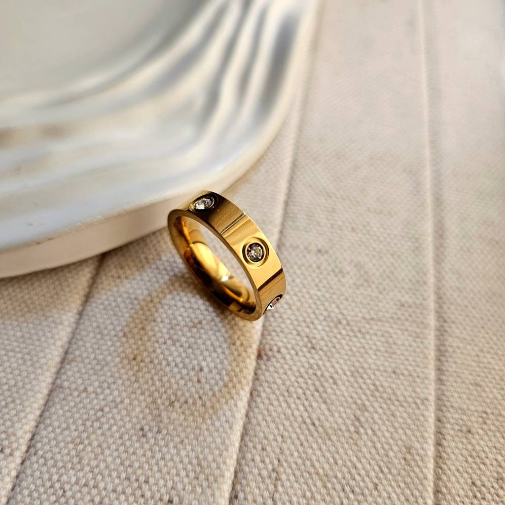 Luxury Band Ring : TAA-9708570640662-RING